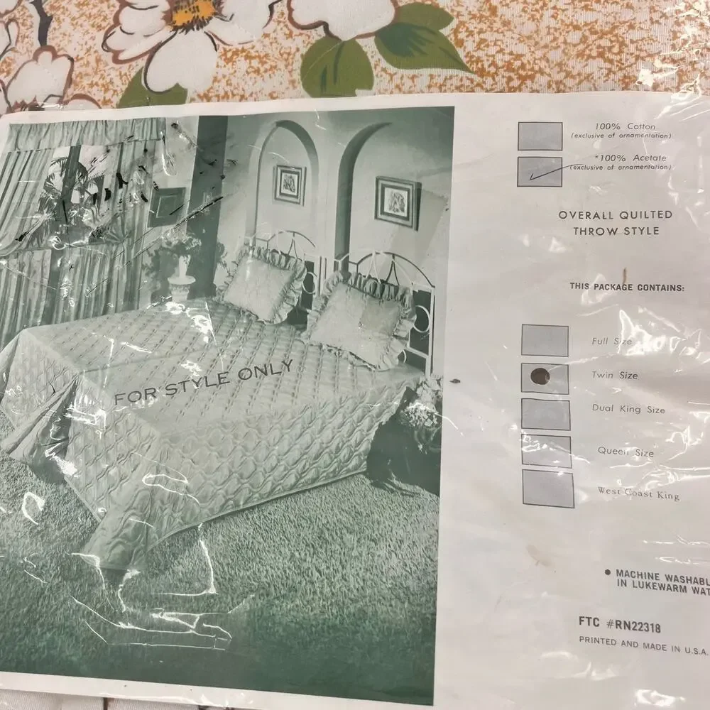 vintage new in package twin size coverlet quilt bed spread tan white floral